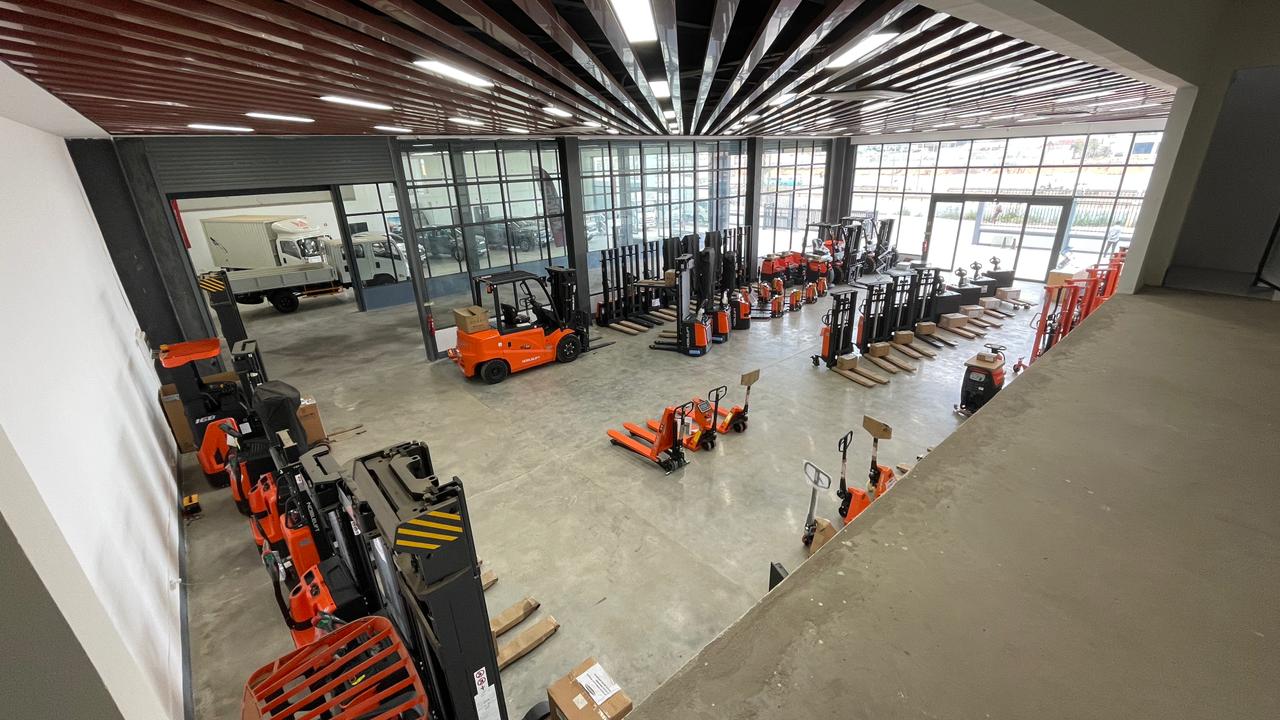 Vista panorâmica do showroom Noblelift Angola