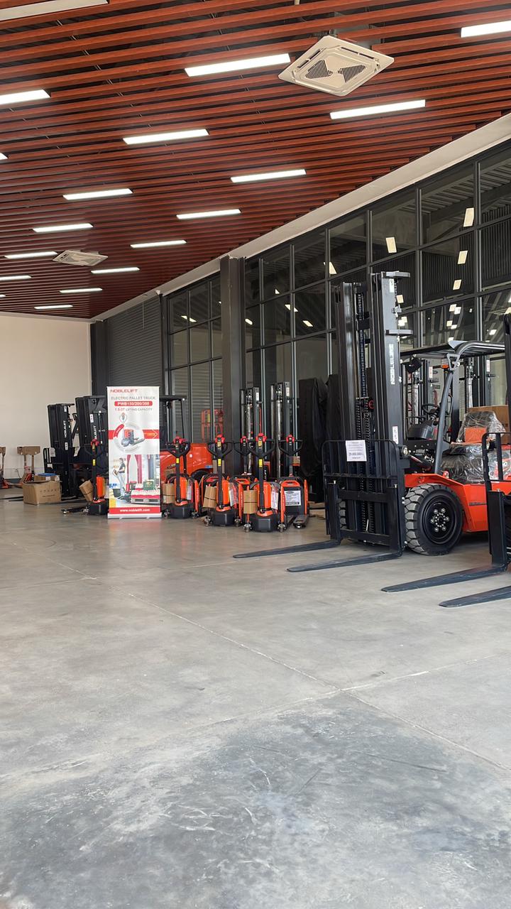 Empilhadores Noblelift